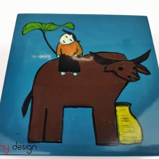 Square blue box with hand painted buffalo  12*H6cm 